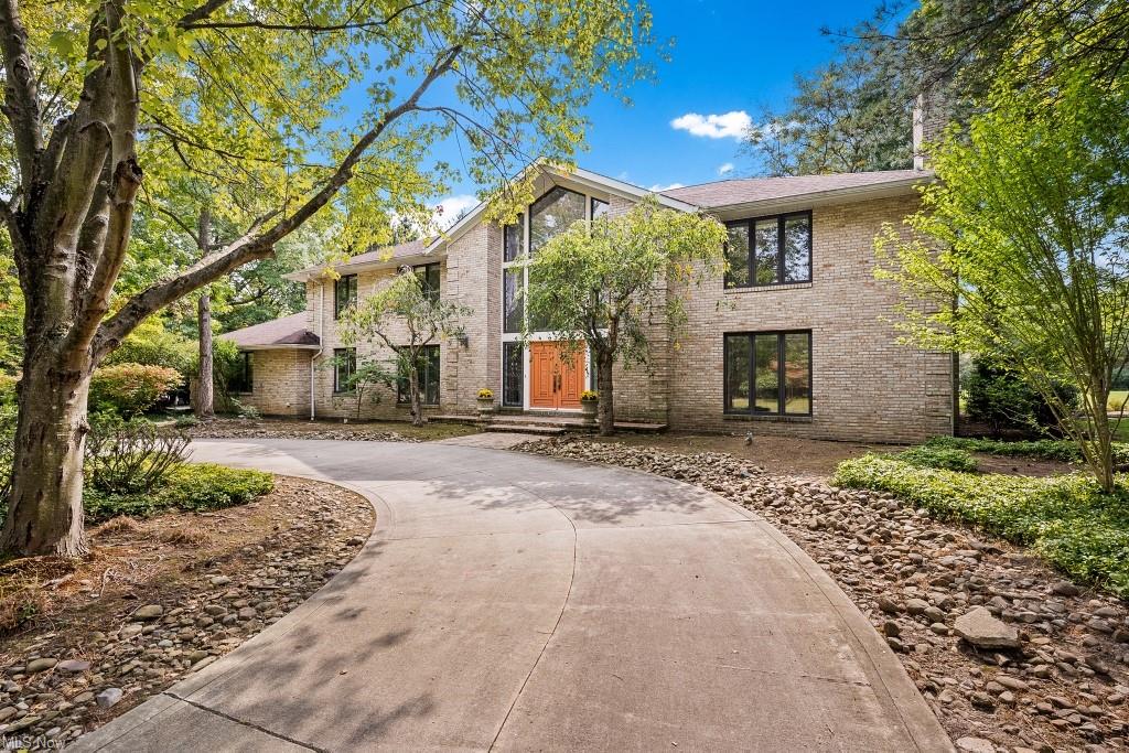 30 Stonewood Chestnut Hill Realty Inc.