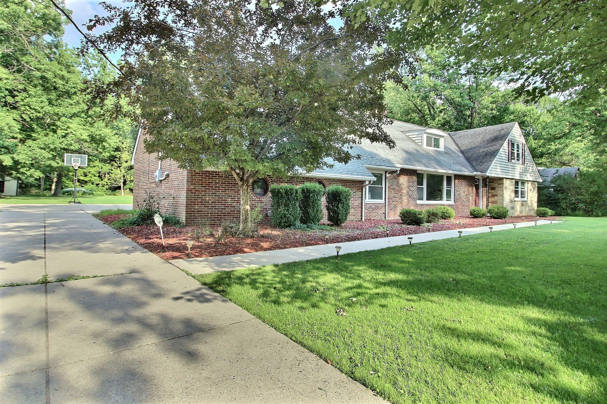 4289 Brainard Road Chestnut Hill Realty Inc.