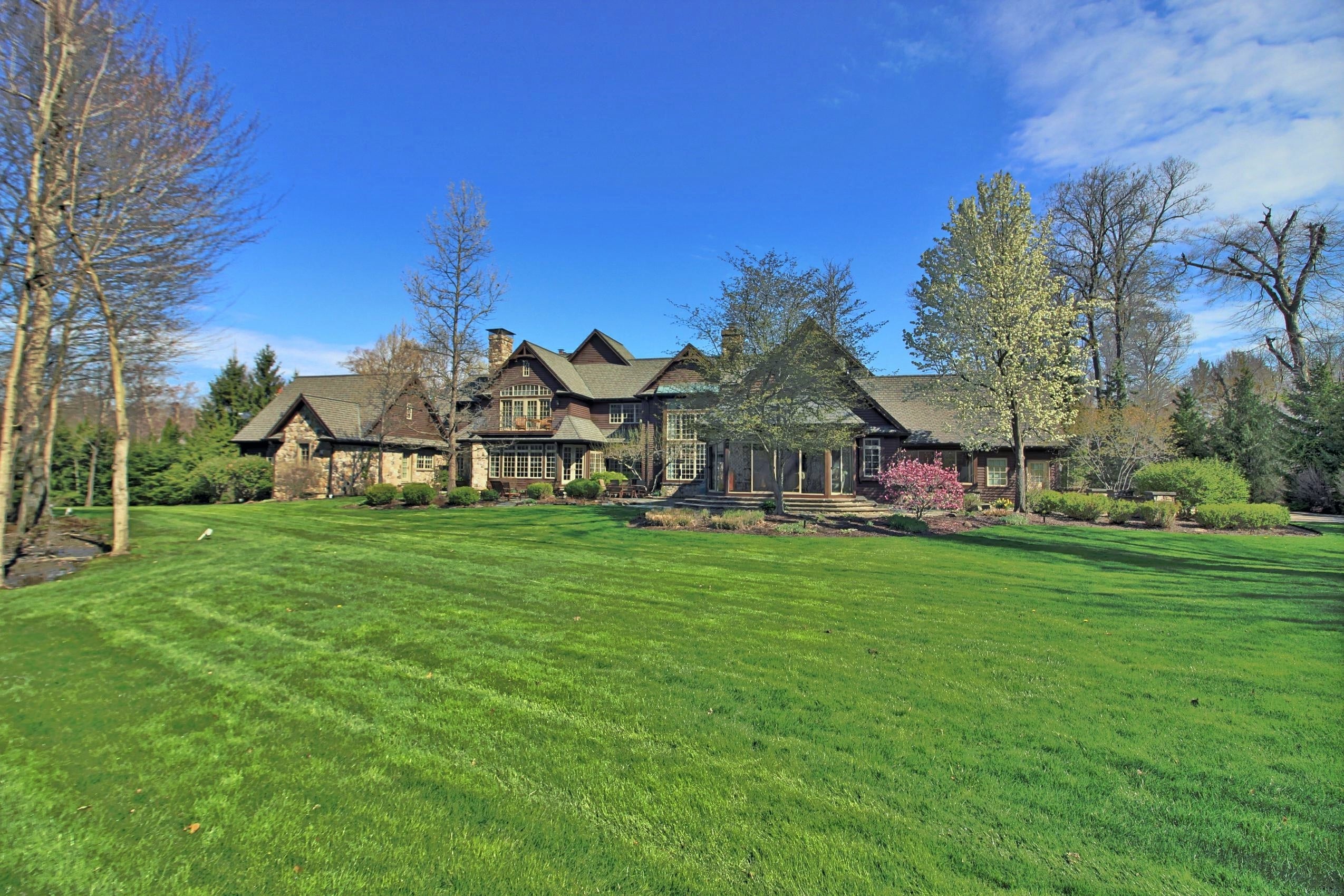 70 Rydalwood Lane Chestnut Hill Realty Inc.