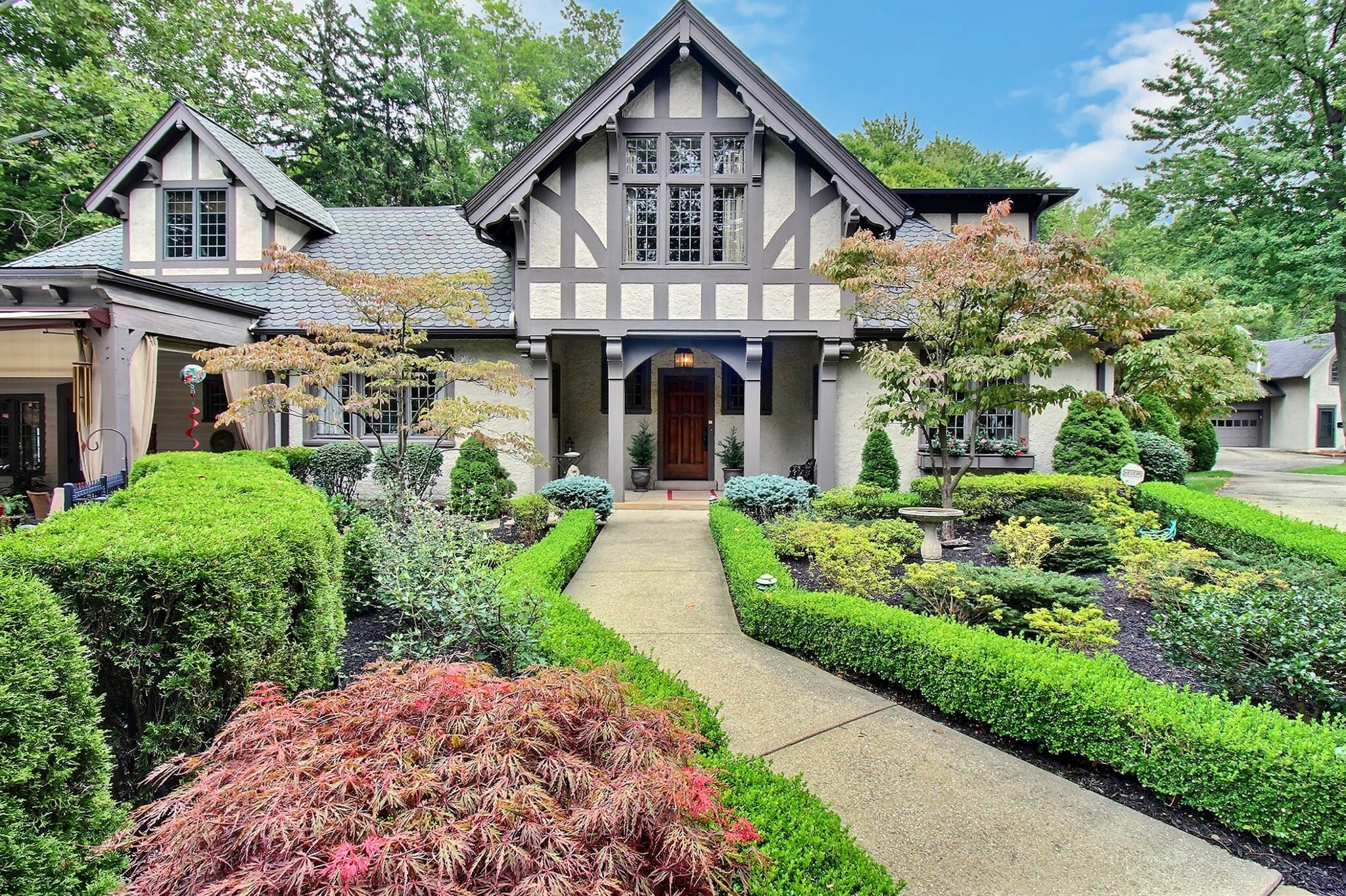 11908 Lake Shore Boulevard Chestnut Hill Realty Inc.