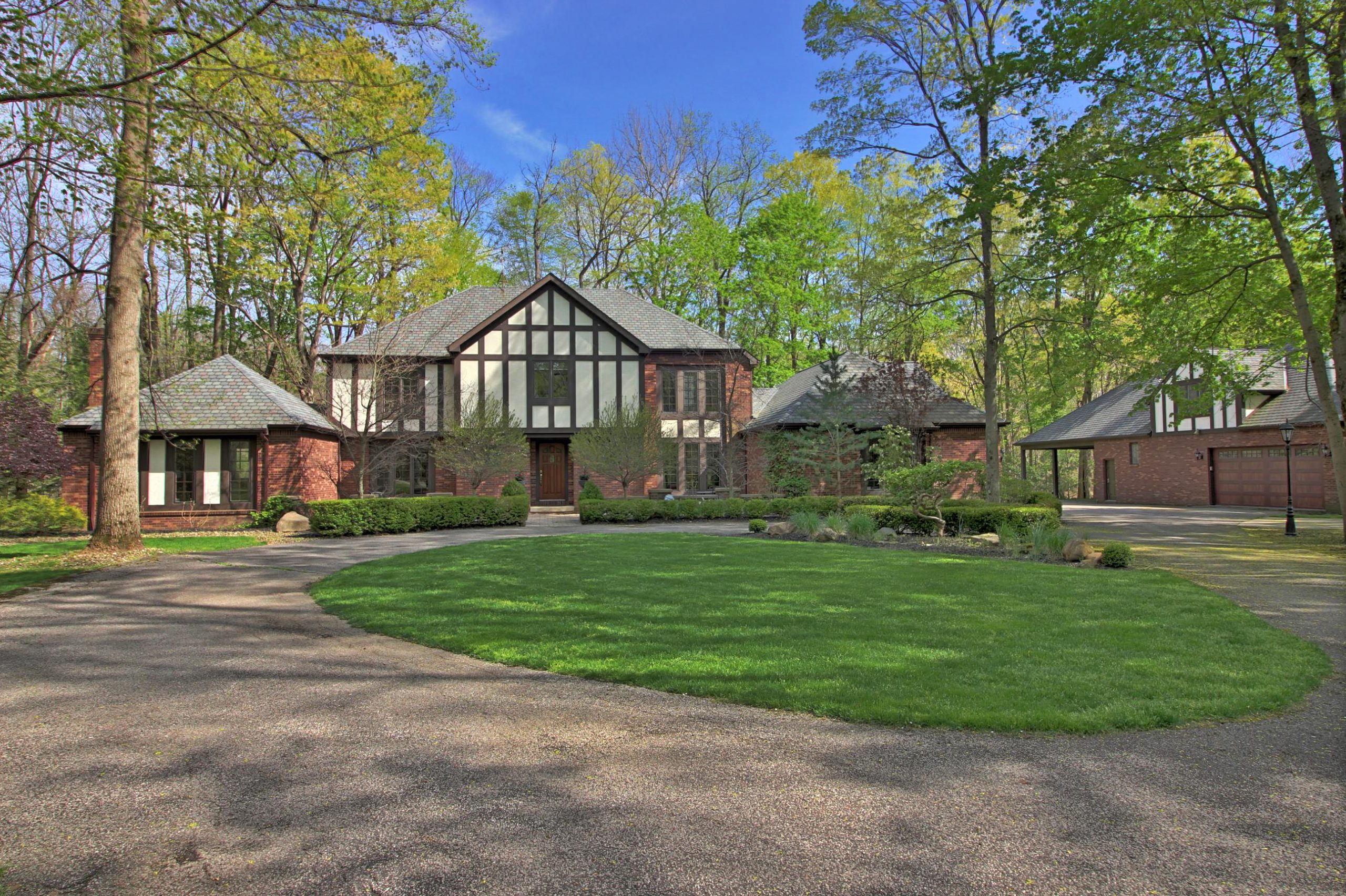 7 Valley Ridge Farm Chestnut Hill Realty Inc.