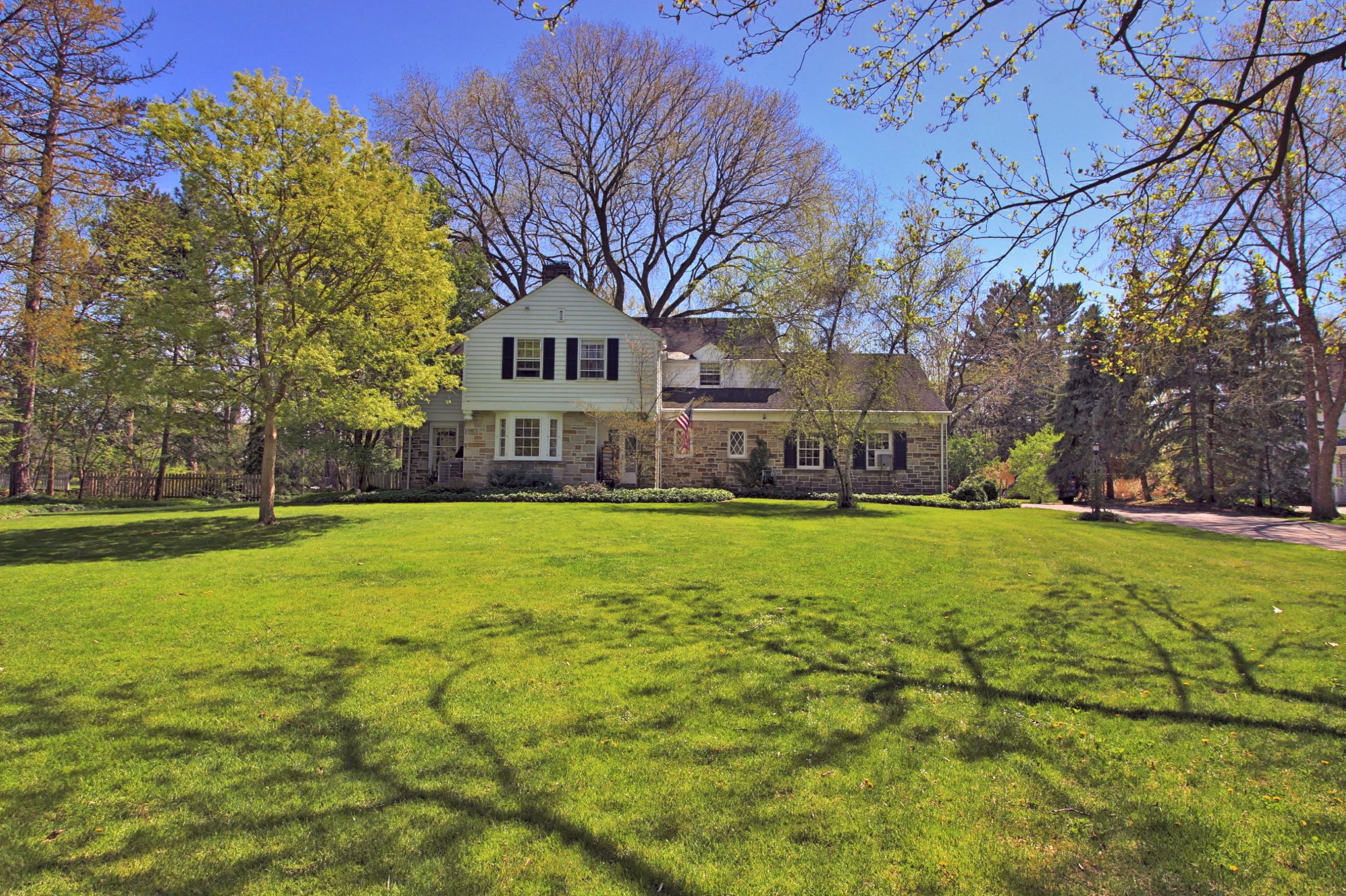 25110 Community Dr Chestnut Hill Realty Inc.